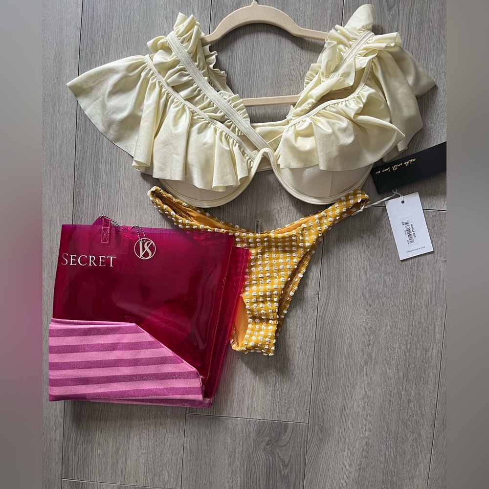 Ruffled Cream Bikini Top/Med-Yellow Gingham Bikini Bottom S-Vic Secret Bag incl.